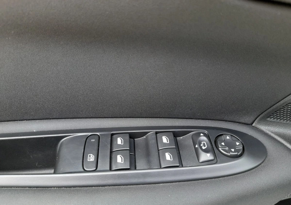 Citroen C4 cena 41400 przebieg: 46684, rok produkcji 2016 z Sosnowiec małe 497